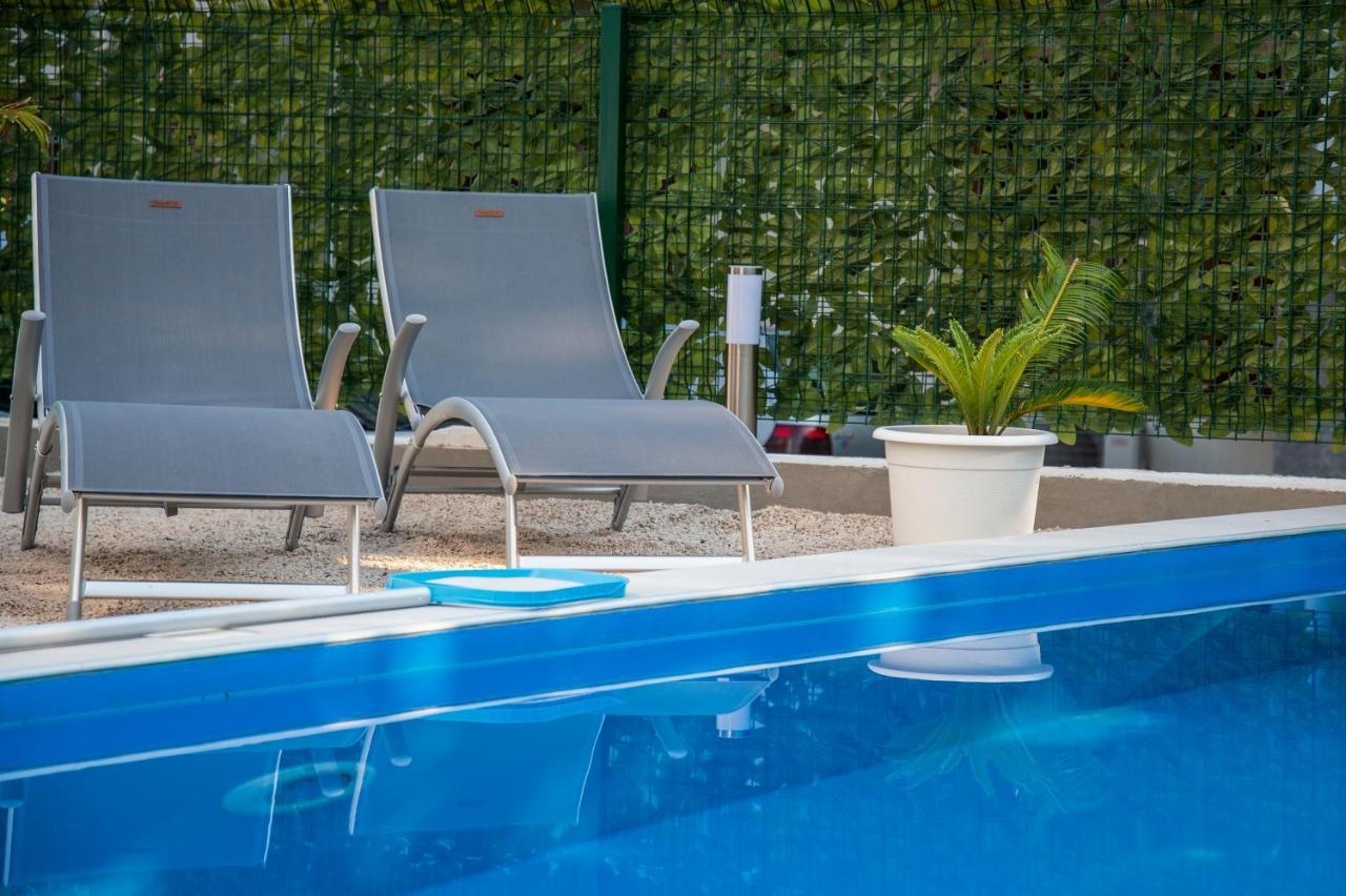 Soko Apartments Huoneistohotelli Soko Херцег-Новий Екстер'єр фото