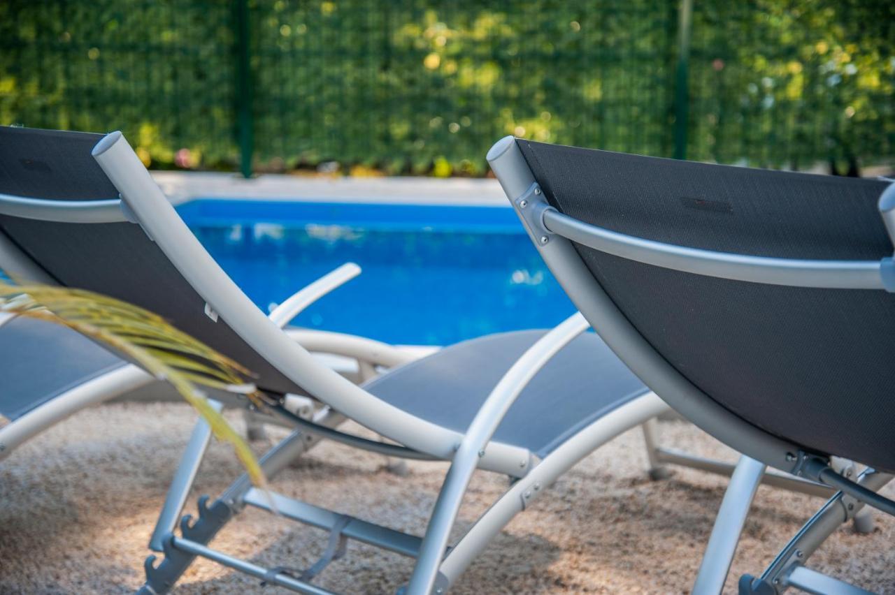 Soko Apartments Huoneistohotelli Soko Херцег-Новий Екстер'єр фото